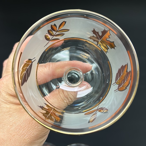 Mid Century Modern set of 4 Libbey “Starlyte” champagne/sherbet glasses - Picture 3 of 8